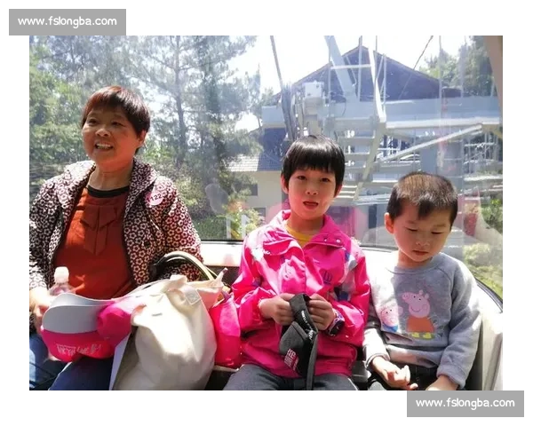 真假 C 罗同框:“兄弟,你太丑了!”