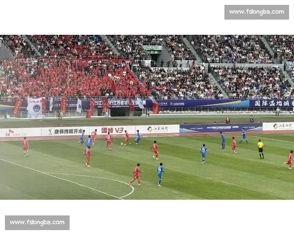 苏州队赛后打扫更衣室传递正能量 留言：保持热爱共铸苏超未来